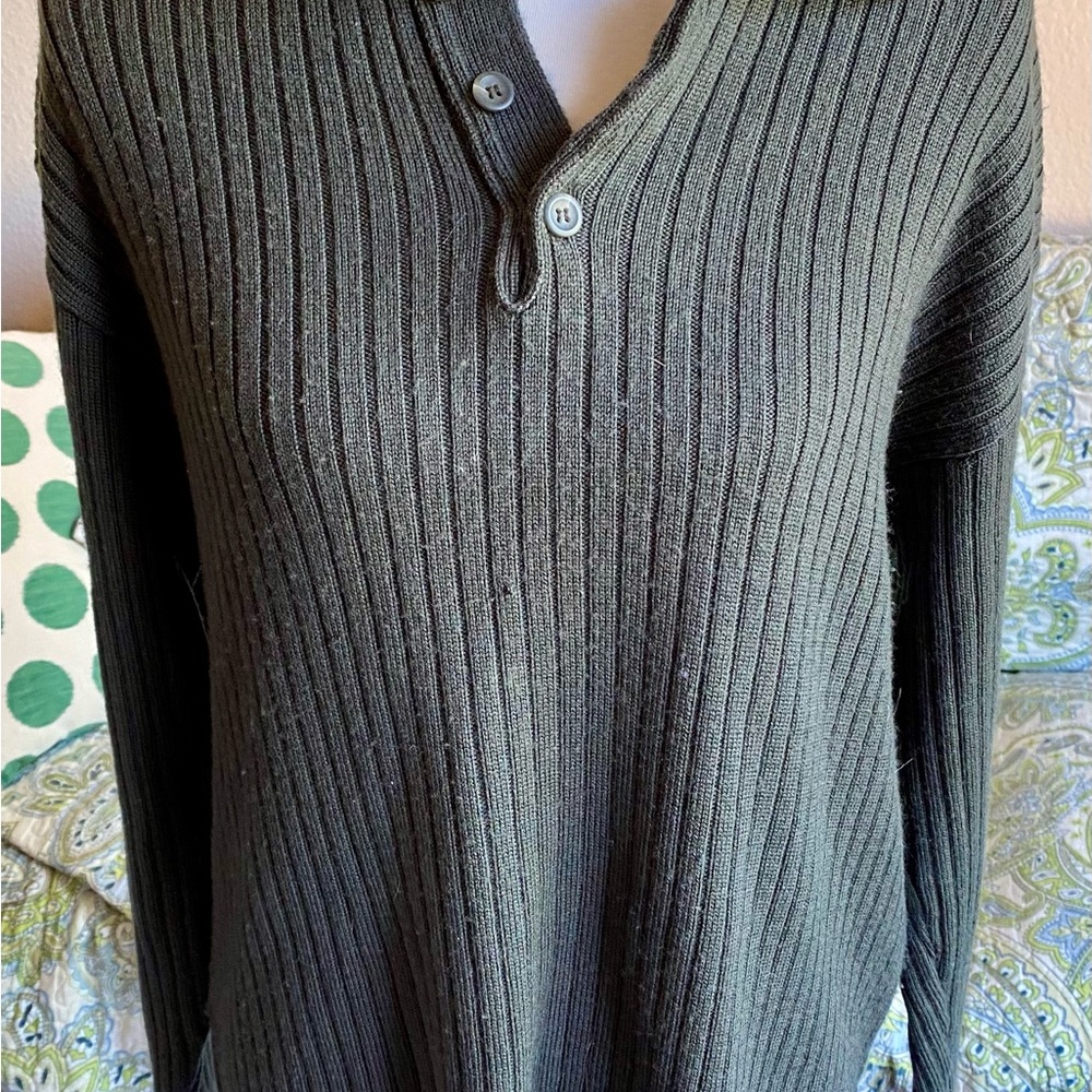 Vintage Armani Men's Ribbed V-Neck Sweater Long Sleeve - Olive Green 100% wool